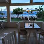 Camping Karavomilos *