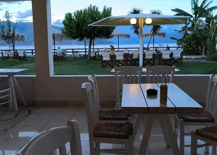 Camping Karavomilos *