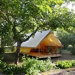 Camping Karavomilos *
