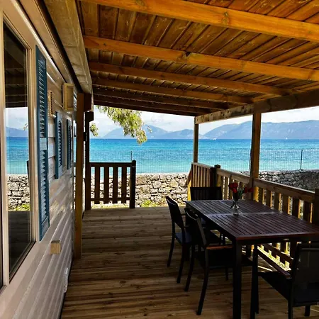 Camping Karavomilos *