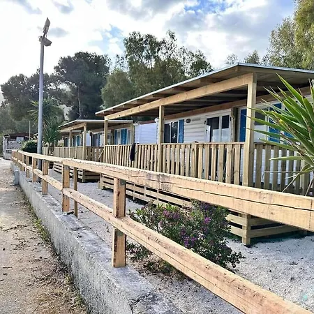 Karavomilos * Sami (Kefalonia)