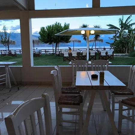 Campingplatz Karavomilos *