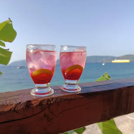 Kamp alanı Karavomilos *