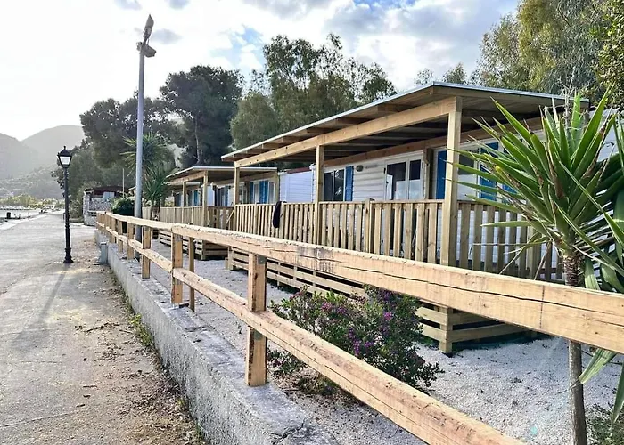 Karavomilos * Sami (Kefalonia)