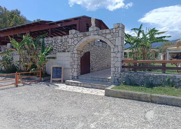 Karavomilos * Sami (Kefalonia)